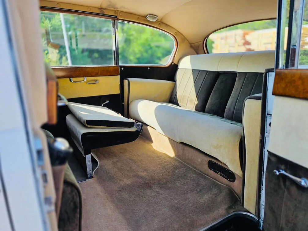 1962 Rolls-Royce Austin Princess Stretch Limousine, the inside – picture 7