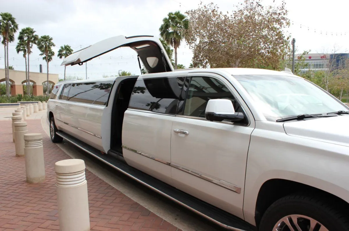 Escalade Limousines (black) – picture 2