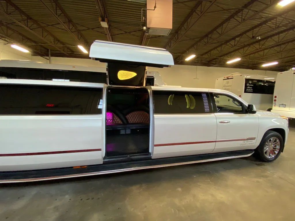Escalade Limousines (black) – picture 4
